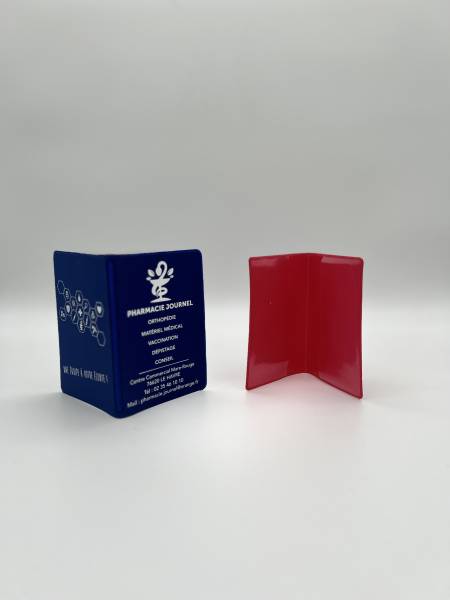 Porte carte vitale et garde ordonnance personnalisés pour être bien équipé